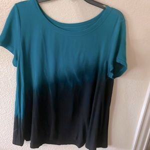 Soft and sexy blue and black American Eagle T-shirt